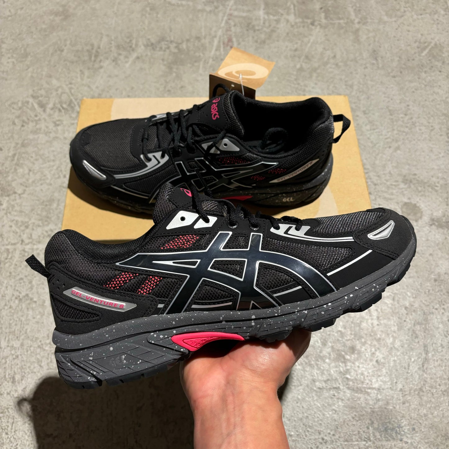 ASICS Gel Venture 6 Black/Red