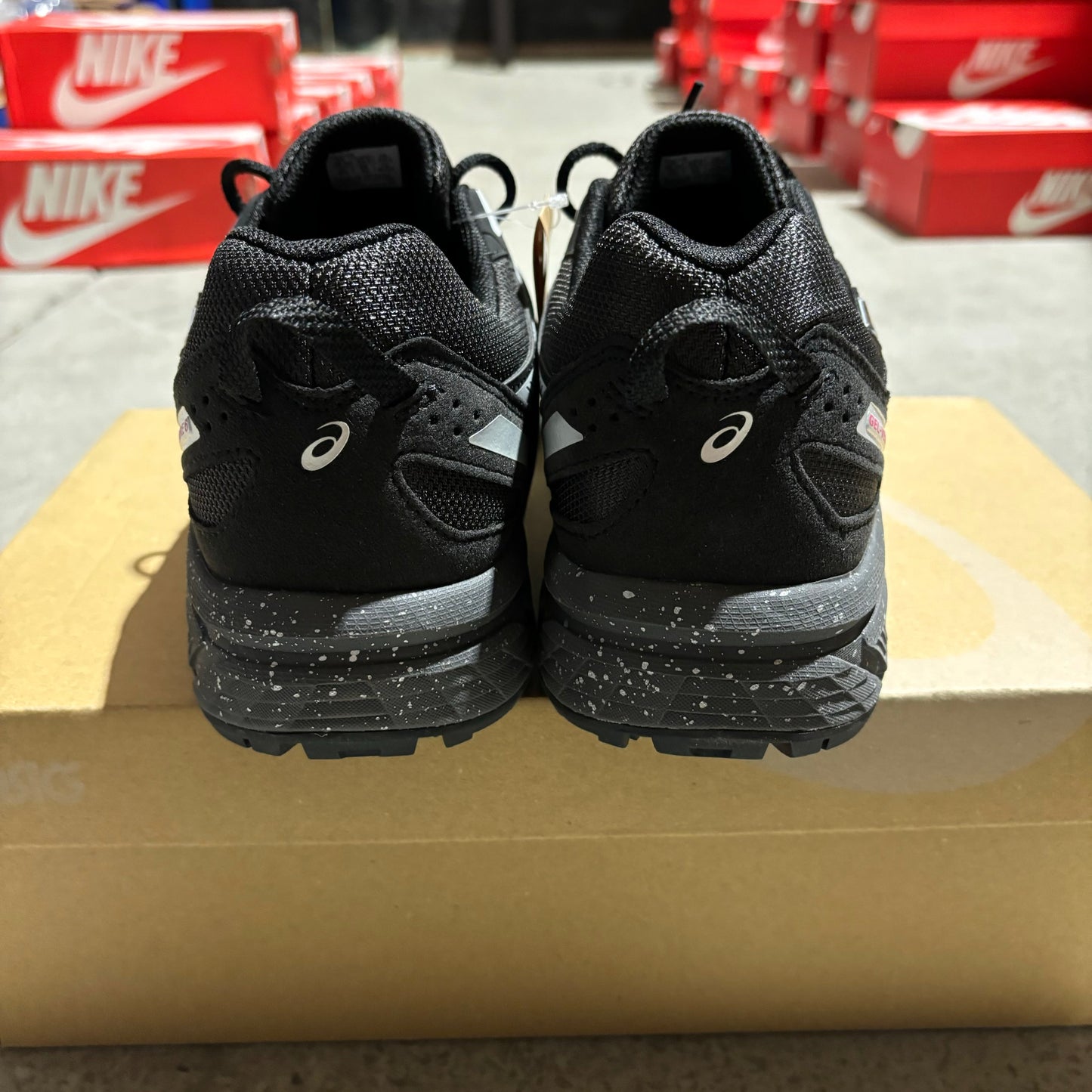 ASICS Gel Venture 6 Black/Red