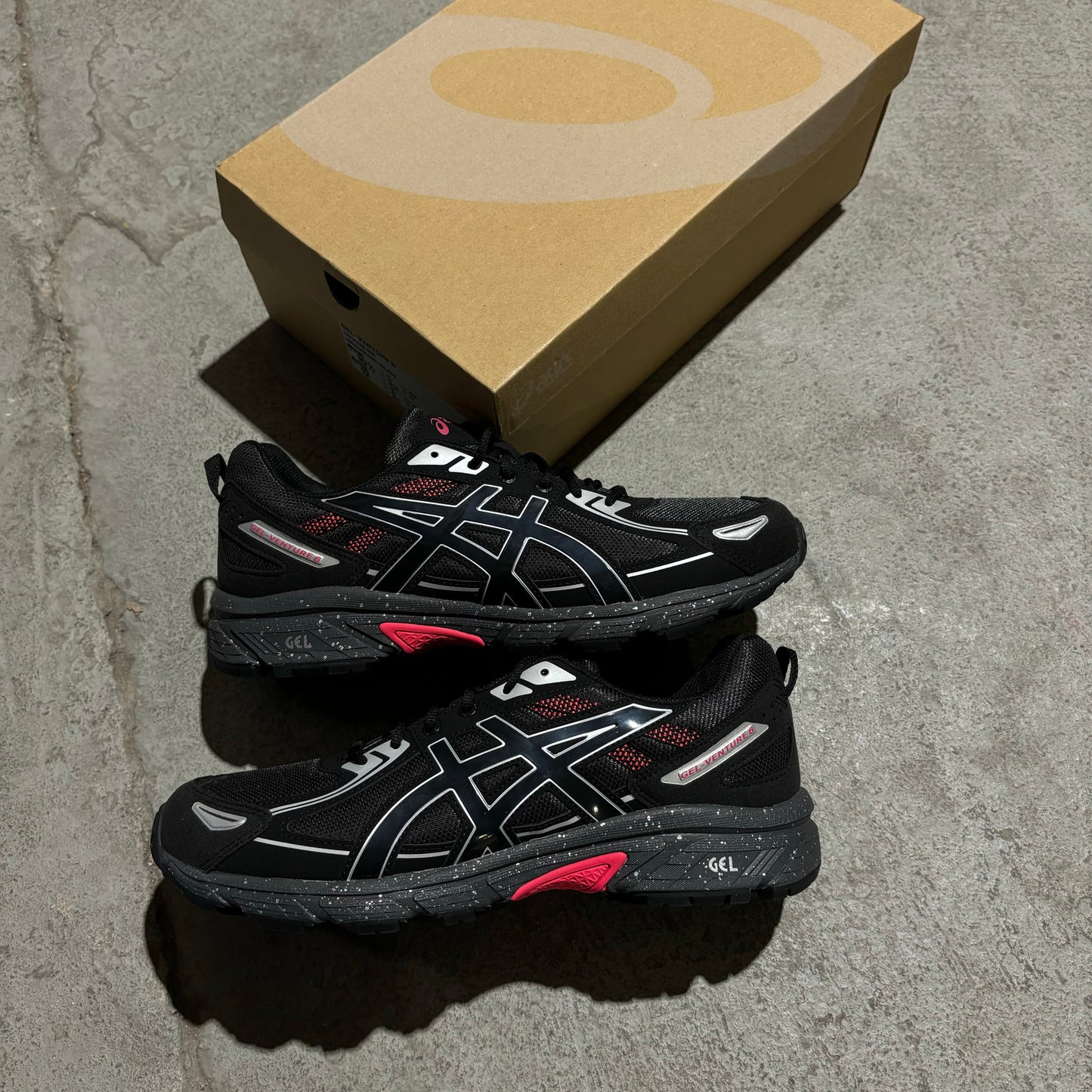 ASICS Gel Venture 6 Black/Red