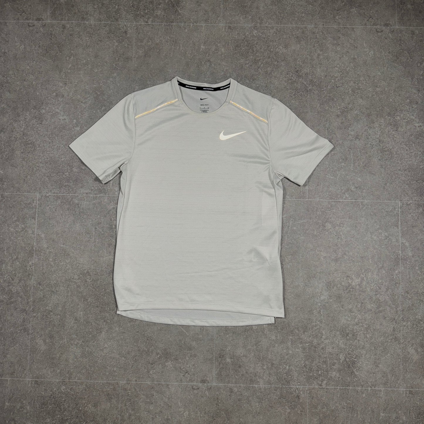Nike Miler 1.0 Beige