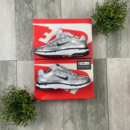 Nike P-6000 metallic silver - black badge