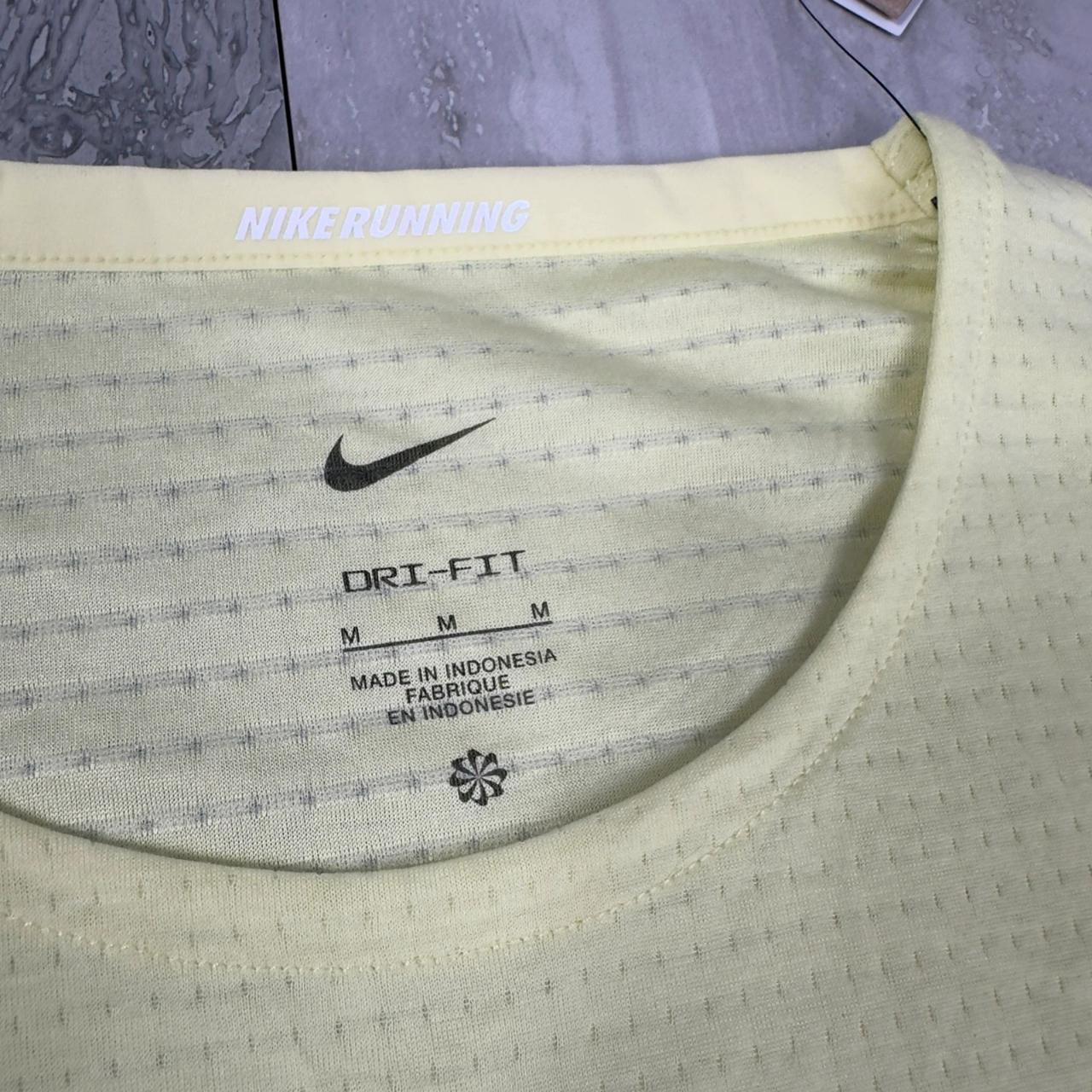 Nike Miler Top