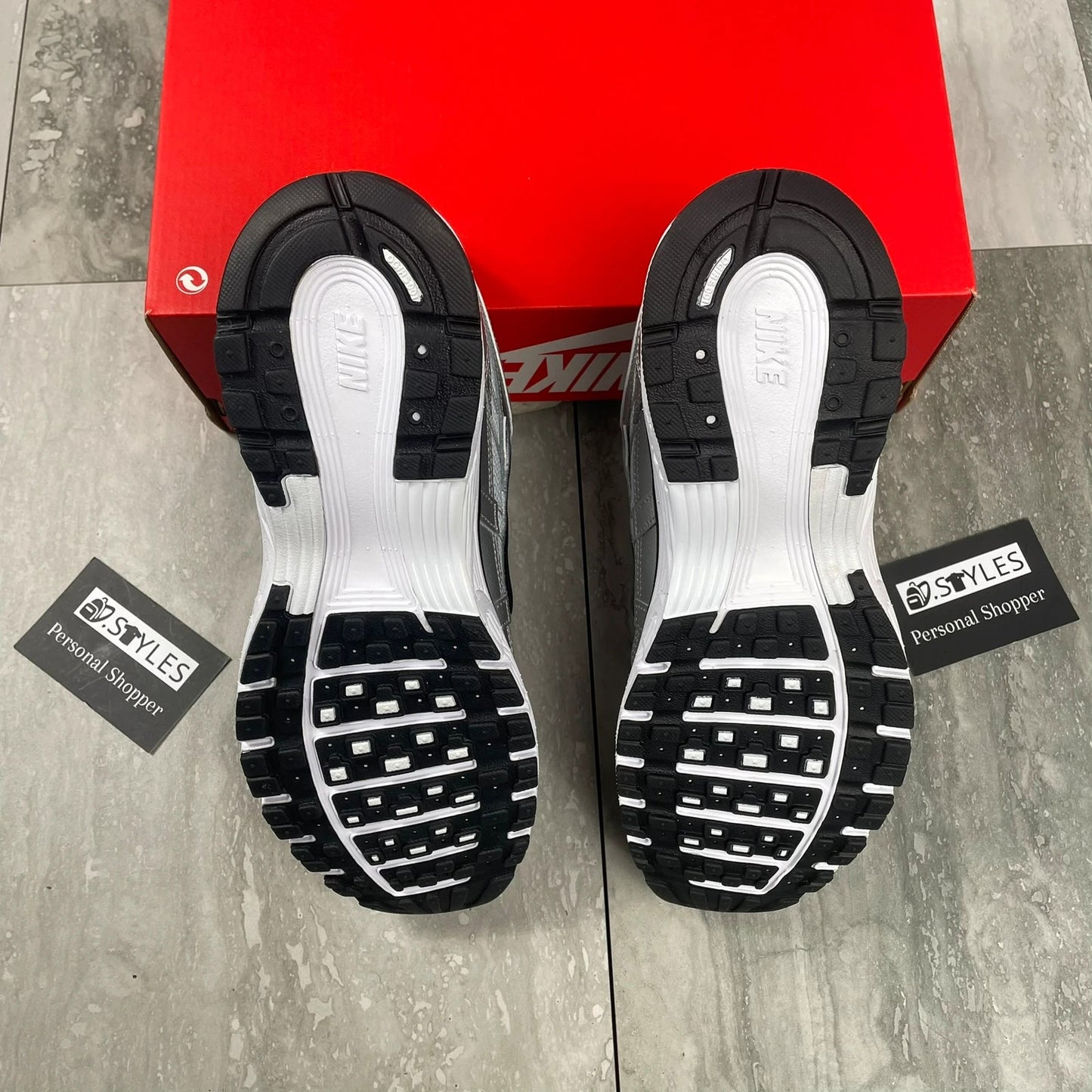 Nike P-6000 metallic silver - black badge
