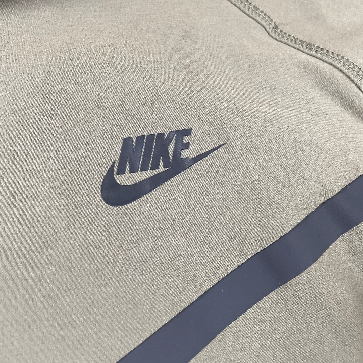 Nike Woven Tech jacket Khaki Green