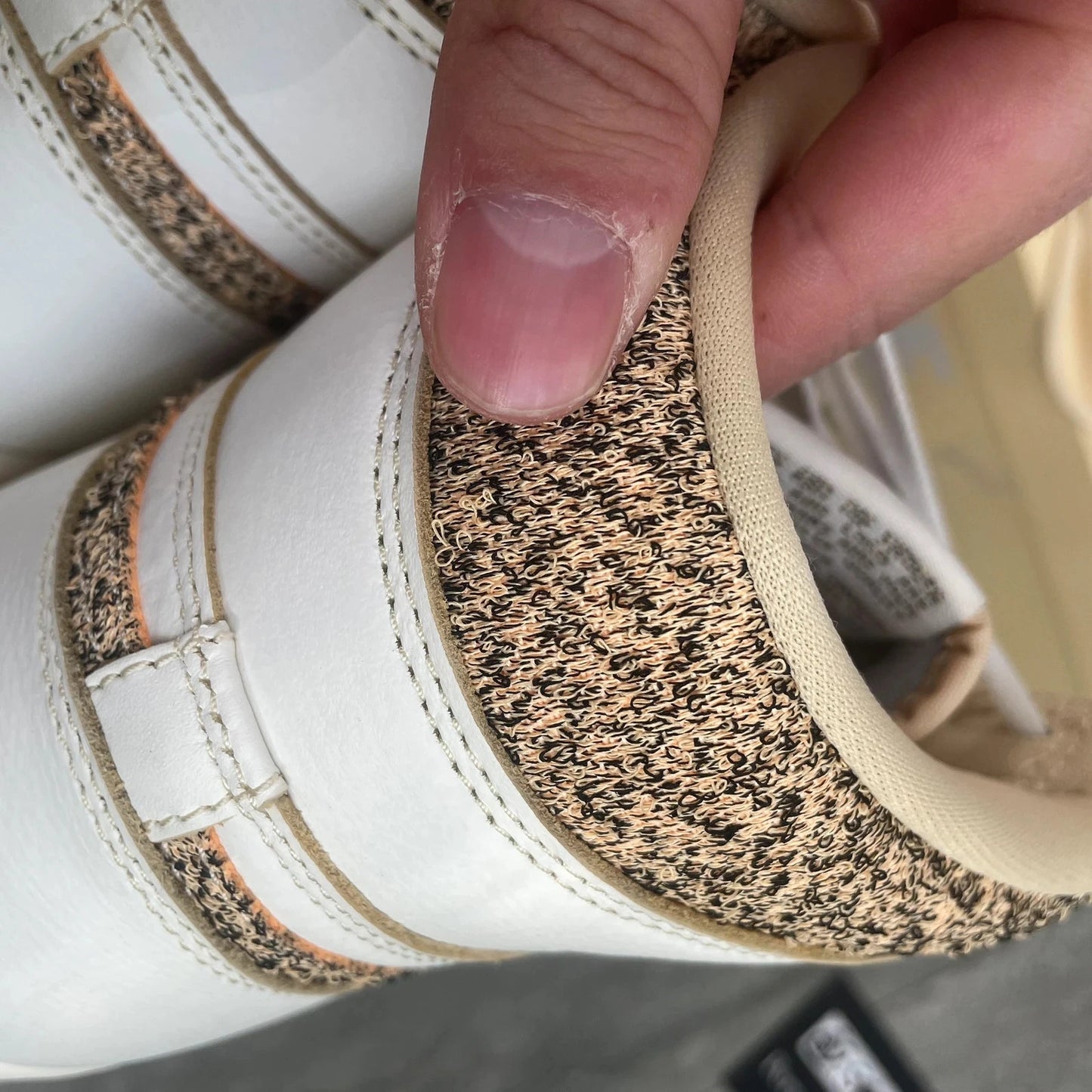 Jordan 1 High Retro - White Sand